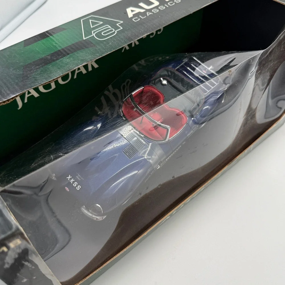AUTOart Jaguar XK-SS 1956 Diecast Model 1:18 Blue Classics Division 73510
